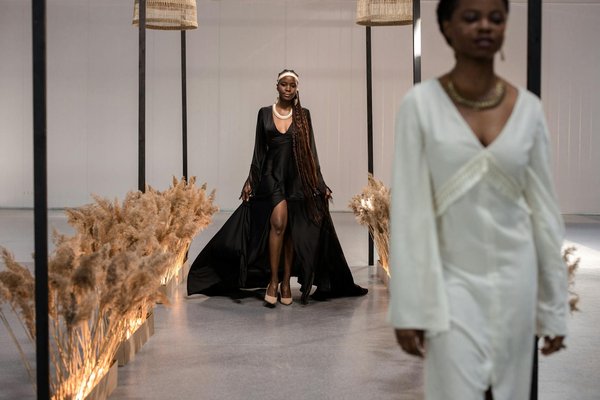 Les montres en céramique idéales pour un style professionnel élégant au bureau